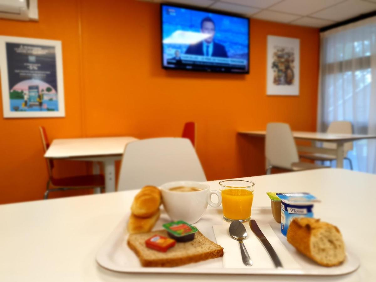 东南锡艾瑟普瑞米尔经典酒店 埃塞·莱斯·南锡 外观 照片